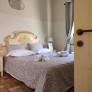 3* Гостевой дом R&b Casa Aurora